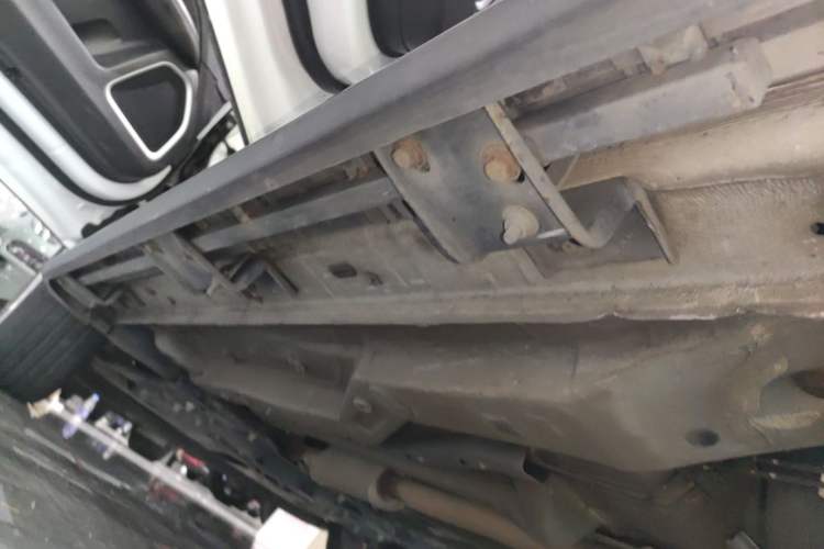 Used Jeep Compass 2017 200T Automatic Family Edition Left Side Sill