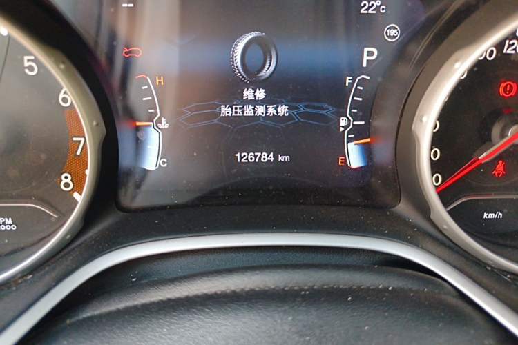 Used Jeep Compass 2017 200T Automatic Family Edition Odometer Close Up