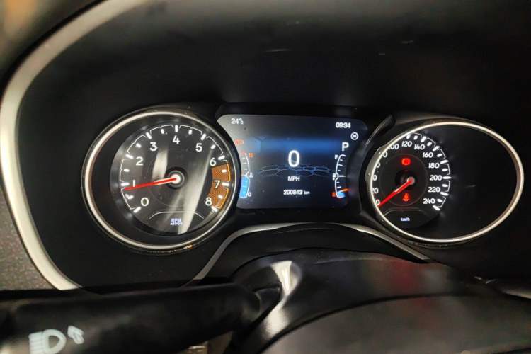 Used Jeep Compass 2017 200T Automatic Family Edition Odometer Close Up