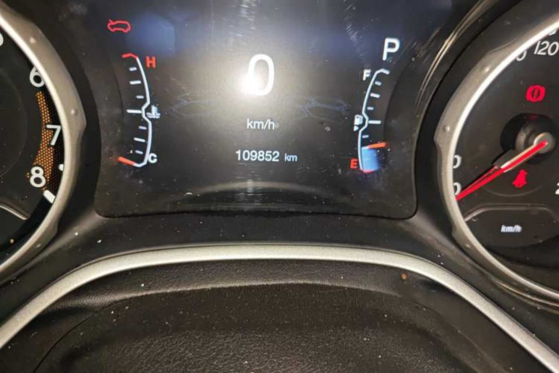 Used Jeep Compass 2017 200T Automatic Family Edition Odometer Close Up