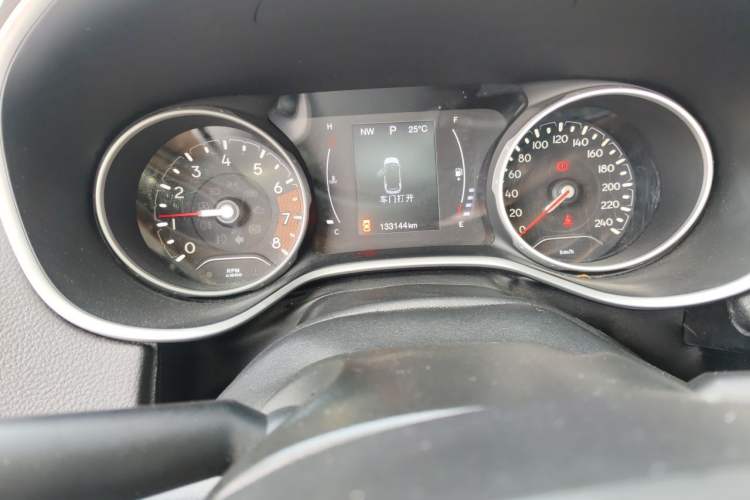 Used Jeep Compass 2017 200T Automatic Enjoyment Version Odometer Close Up