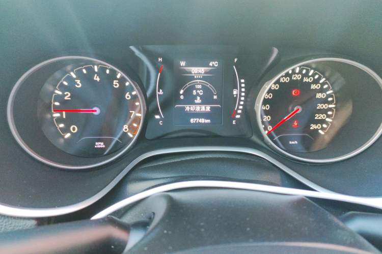 Used Jeep Compass 2017 200T Manual Enjoy Edition Odometer Close Up