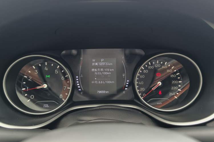 Used Jeep Compass 2017 200T Automatic Enjoyment Version Odometer Close Up