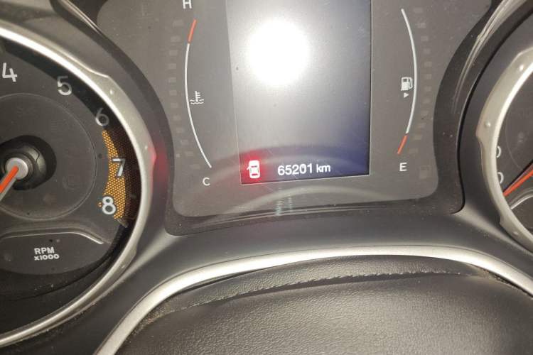 Used Jeep Compass 2017 200T Automatic Enjoyment Version Odometer Close Up