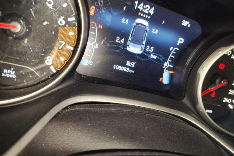 Used Jeep Compass 2017 200T Automatic Family Edition Odometer Close Up