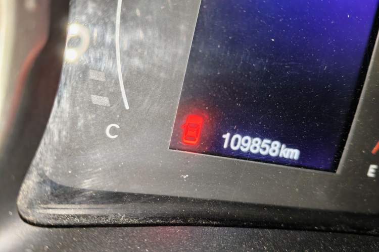 Used Jeep Compass 2017 200T Manual Enjoy Edition Odometer Close Up