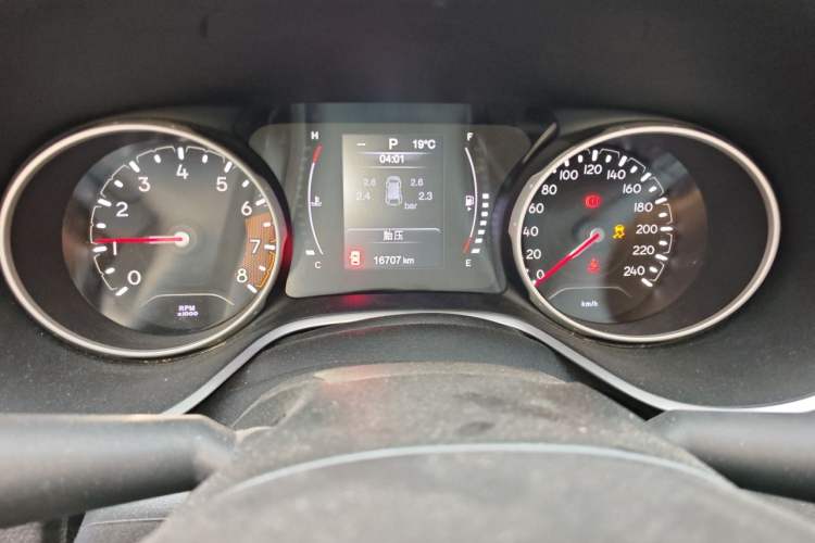 Used Jeep Compass 2017 200T Automatic Enjoyment Version Odometer Close Up