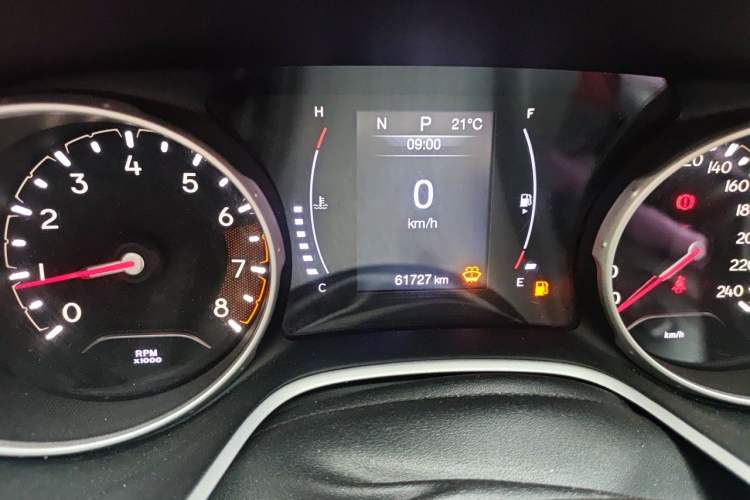 Used Jeep Compass 2017 200T Automatic Enjoyment Version Odometer Close Up