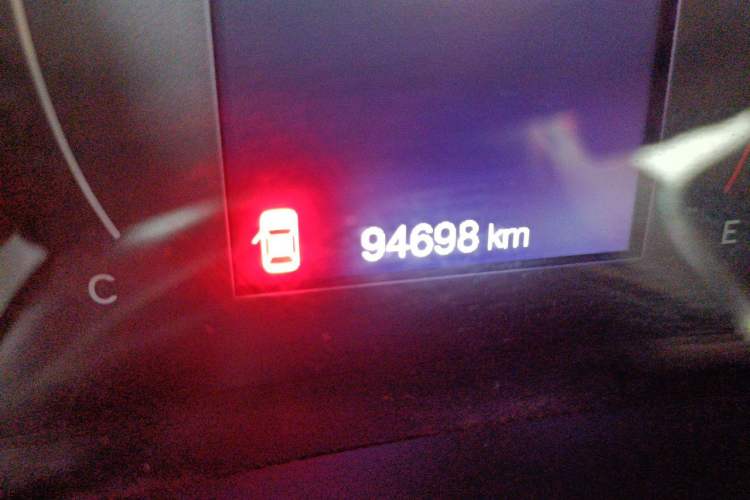 Used Jeep Compass 2017 200T Automatic Enjoyment Version Odometer Close Up