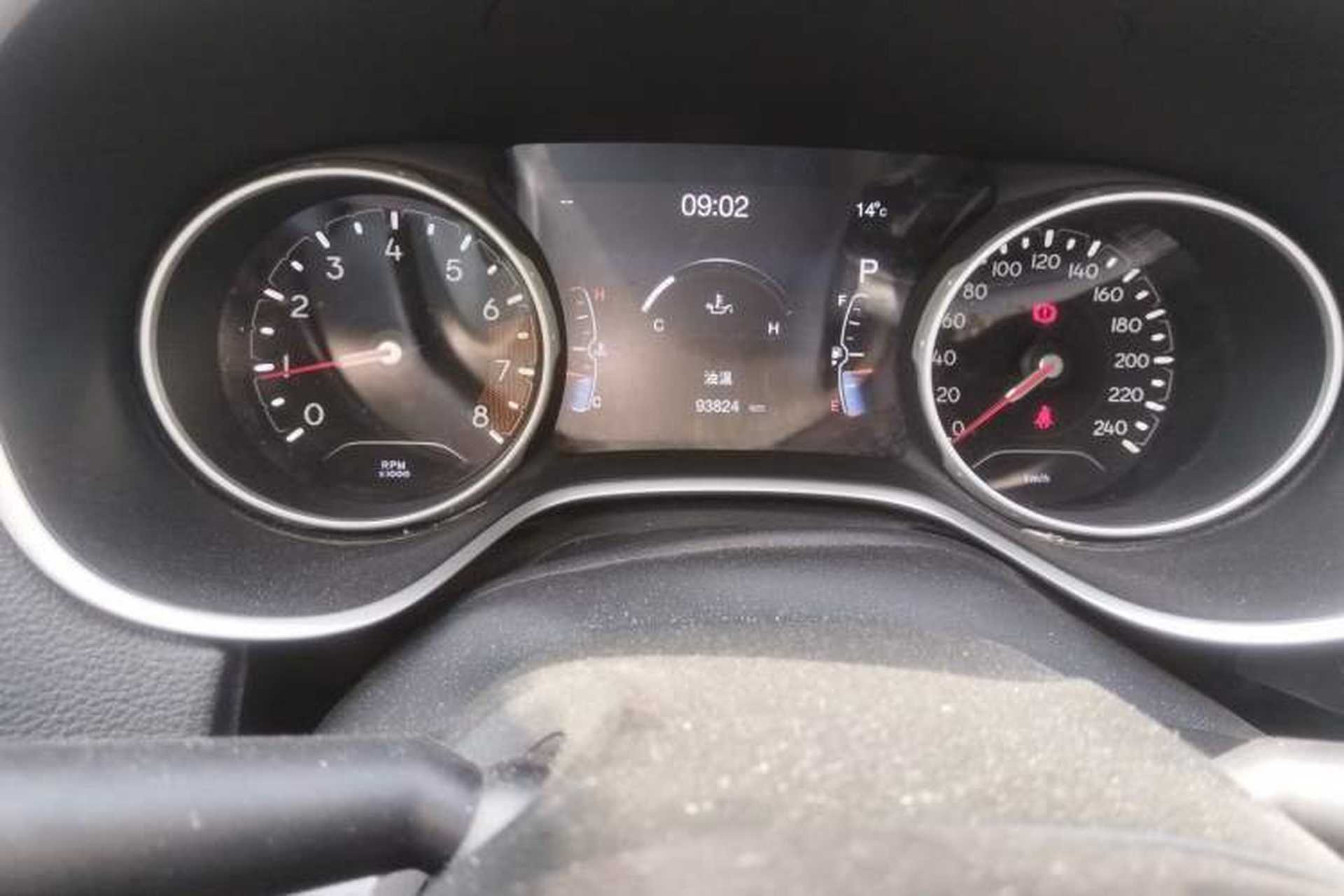 Used Jeep Compass 2017 200T Automatic Family Edition Odometer Close Up