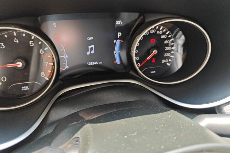 Used Jeep Compass 2017 200T Automatic Enjoyment Version Odometer Close Up