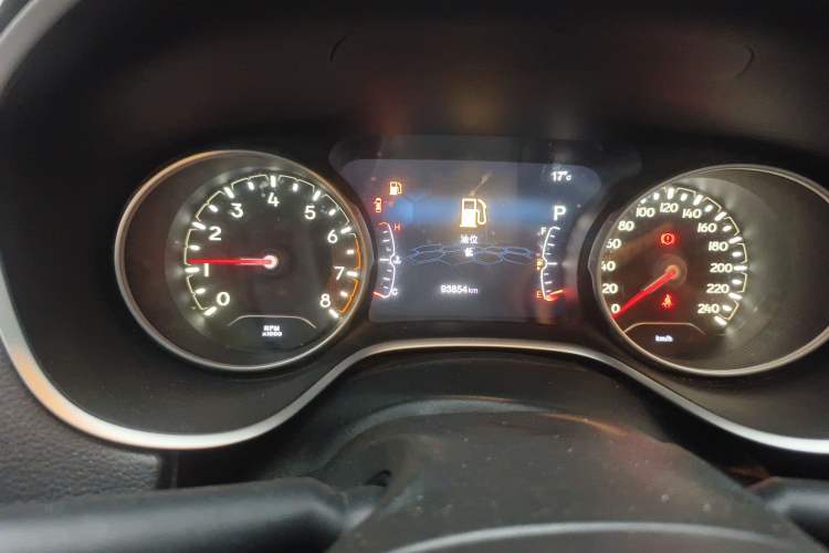 Used Jeep Compass 2017 200T Automatic Enjoyment Version Odometer Close Up