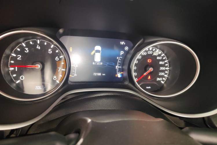 Used Jeep Compass 2017 200T Automatic Family Edition Odometer Close Up