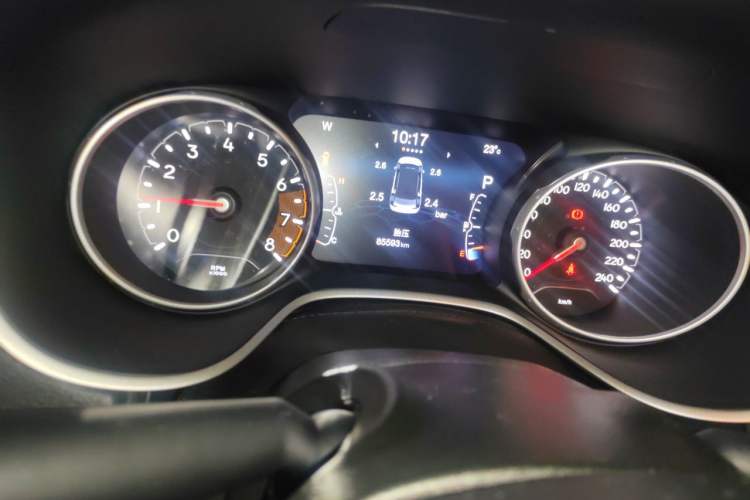 Used Jeep Compass 2017 200T Automatic Family Edition Odometer Close Up