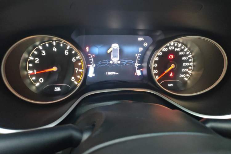 Used Jeep Compass 2017 200T Automatic Family Edition Odometer Close Up