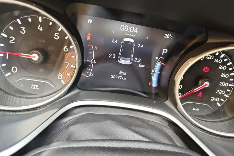 Used Jeep Compass 2017 200T Automatic Family Edition Odometer Close Up