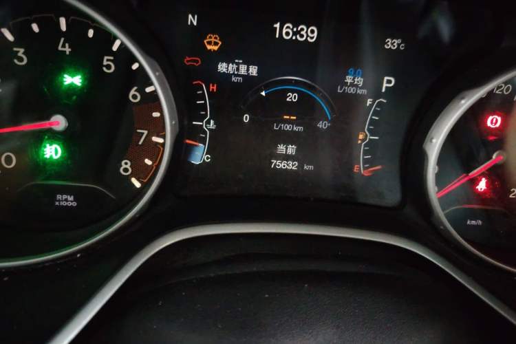 Used Jeep Compass 2017 200T Automatic Family Edition Odometer Close Up