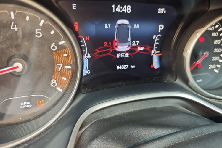 Used Jeep Compass 2017 200T Automatic Family Edition Odometer Close Up