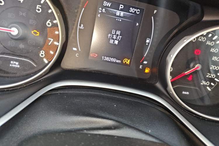 Used Jeep Compass 2017 200T Automatic Enjoyment Edition Odometer Close Up