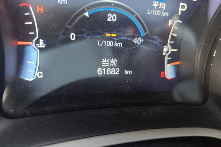 Used Jeep Compass 2017 200T Automatic Family Edition Odometer Close Up