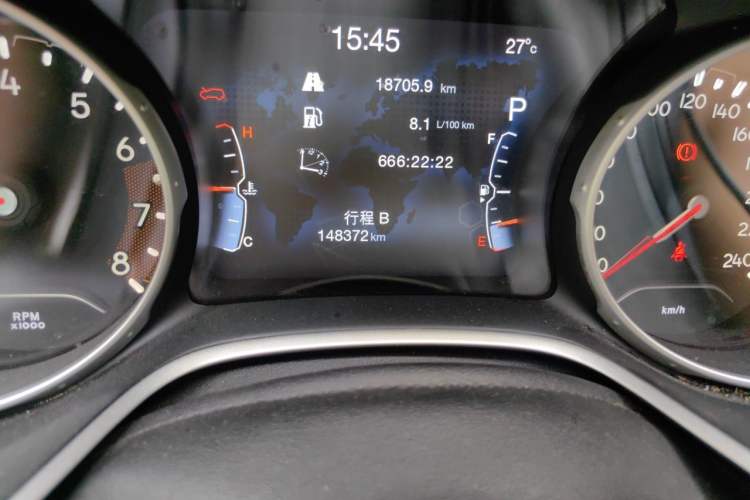 Used Jeep Compass 2017 200T Automatic Family Edition Odometer Close Up