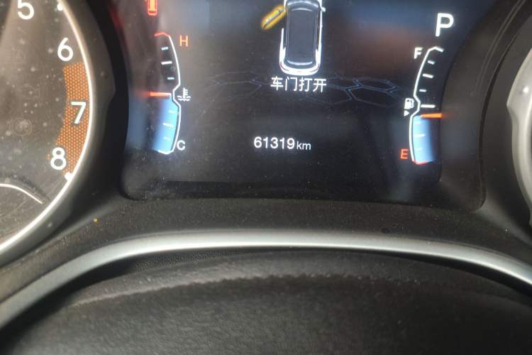 Used Jeep Compass 2017 200T Automatic Family Edition Odometer Close Up