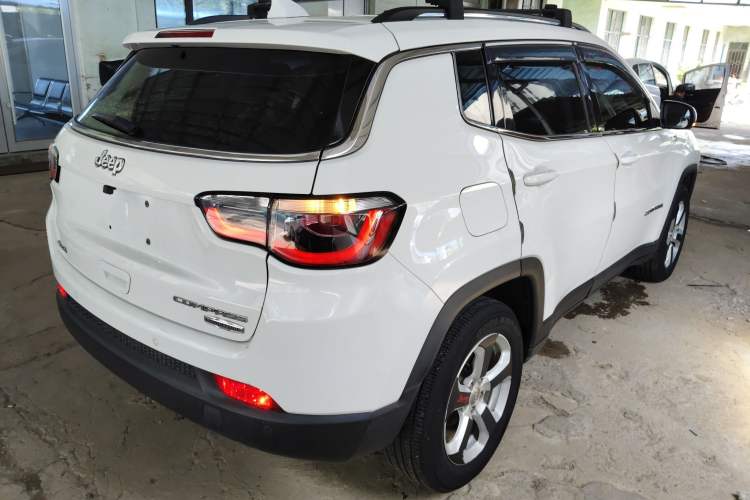 Used Jeep Compass 2017 200T Automatic Comfort Edition Rear Right 45 Deg