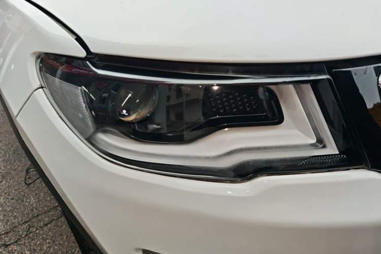 Used Jeep Compass 2017 200T Automatic Family Edition Right Front Headlight