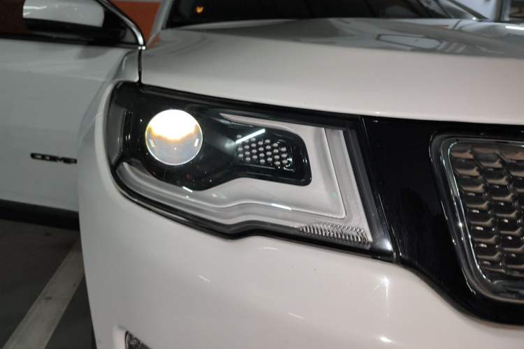 Used Jeep Compass 2017 200T Automatic Family Edition Right Front Headlight