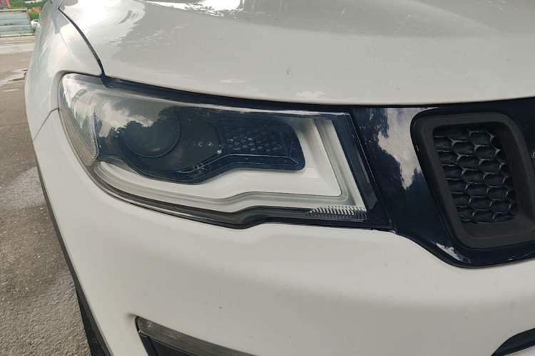 Used Jeep Compass 2017 200T Automatic Family Edition Right Front Headlight