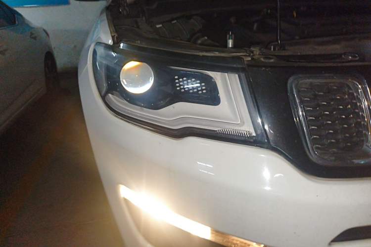 Used Jeep Compass 2017 200T Automatic Family Edition Right Front Headlight