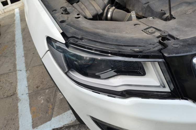 Used Jeep Compass 2017 200T Automatic Family Edition Right Front Headlight