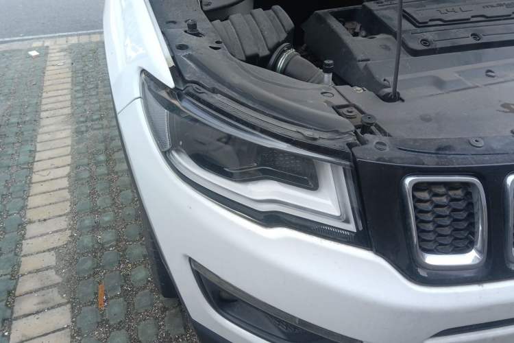 Used Jeep Compass 2017 200T Automatic Family Edition Right Front Headlight
