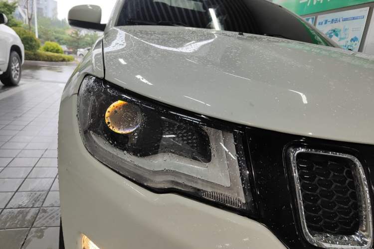 Used Jeep Compass 2017 200T Automatic Family Edition Right Front Headlight