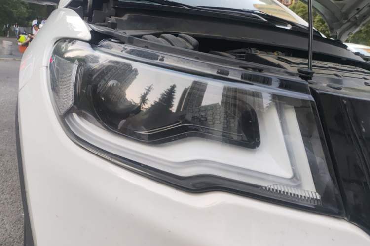 Used Jeep Compass 2017 200T Automatic Family Edition Right Front Headlight