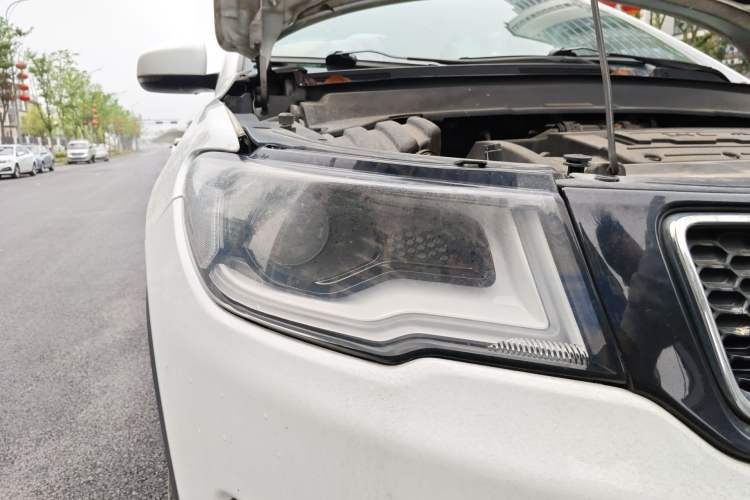 Used Jeep Compass 2017 200T Automatic Comfort Edition Right Front Headlight