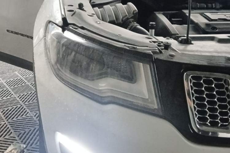Used Jeep Compass 2017 200T Automatic Family Edition Right Front Headlight