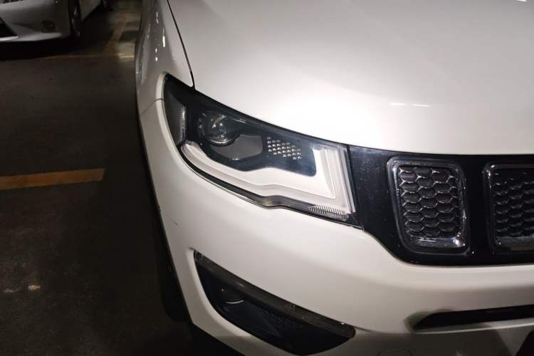 Used Jeep Compass 2017 200T Automatic Family Edition Right Front Headlight