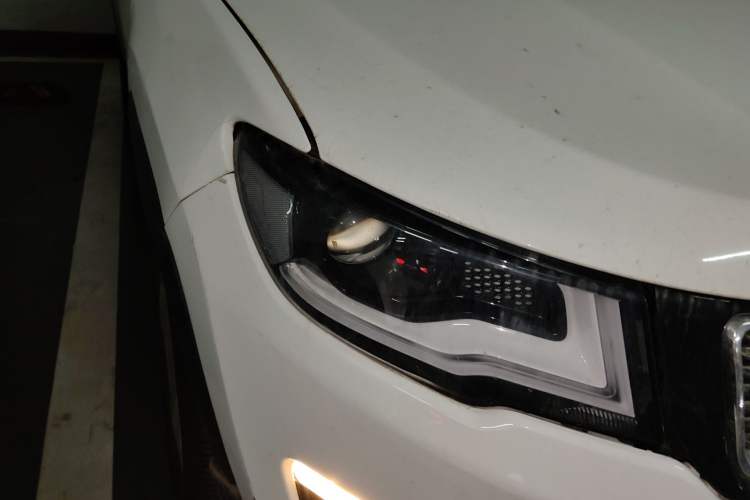 Used Jeep Compass 2017 200T Automatic Family Edition Right Front Headlight