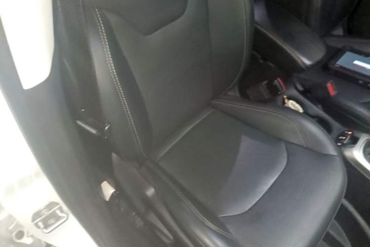 Used Jeep Compass 2017 200T Automatic Family Edition Right Front Seat