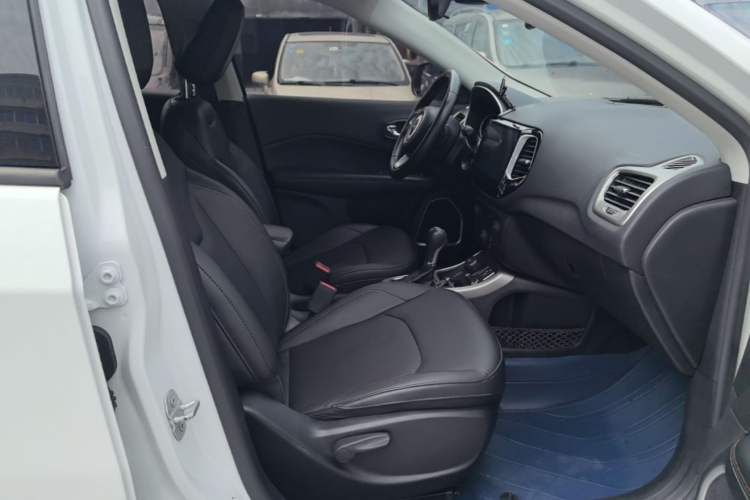 Used Jeep Compass 2017 200T Automatic Family Enjoyment Four-Wheel Drive Edition Right Front Seat