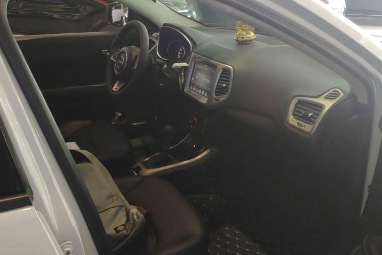 Used Jeep Compass 2017 200T Automatic Family Edition Right Front Seat