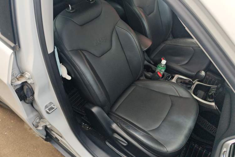 Used Jeep Compass 2017 200T Automatic Family Edition Right Front Seat