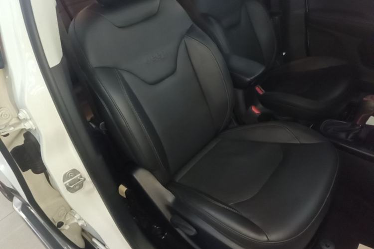 Used Jeep Compass 2017 200T Automatic Family Edition Right Front Seat