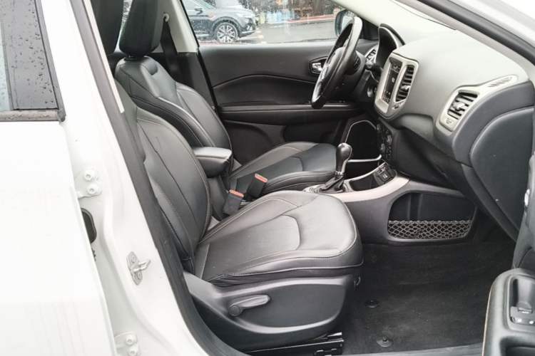 Used Jeep Compass 2017 200T Automatic Family Edition Right Front Seat
