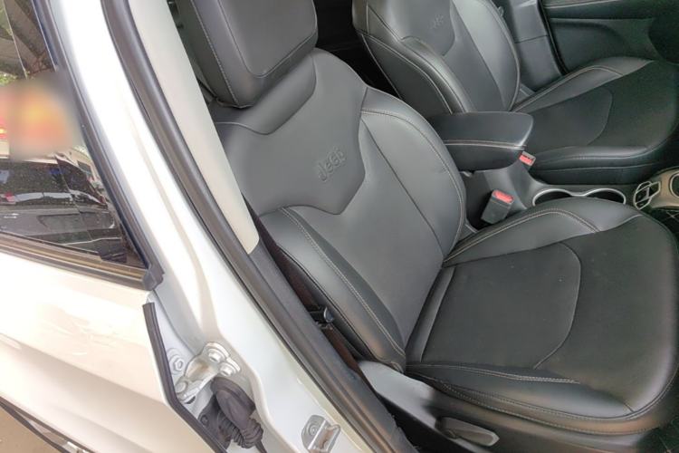 Used Jeep Compass 2017 200T Automatic Family Edition Right Front Seat