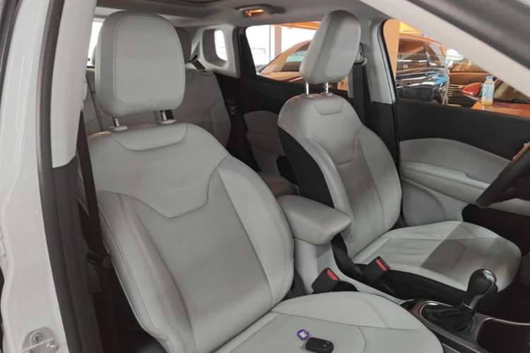 Used Jeep Compass 2017 200T Automatic Family Edition Right Front Seat