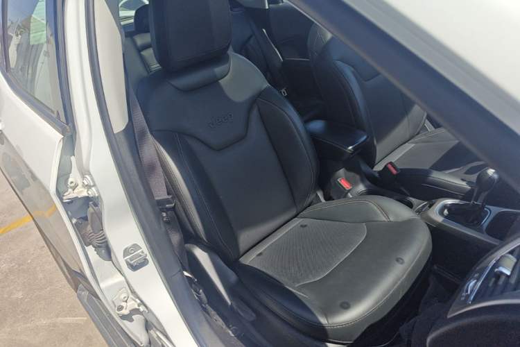Used Jeep Compass 2017 200T Automatic Family Edition Right Front Seat