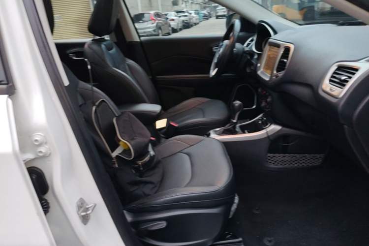 Used Jeep Compass 2017 200T Automatic Family Edition Right Front Seat