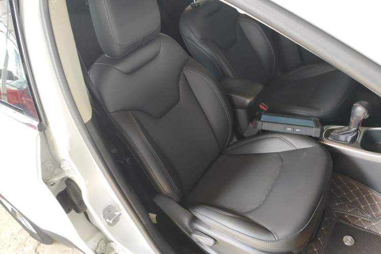 Used Jeep Compass 2017 200T Automatic Comfort Edition Right Front Seat